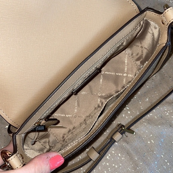 Brand New Michael Kors Genuine Leather Small Sylvia Flap Crossbody Purse - Picture 11 of 16